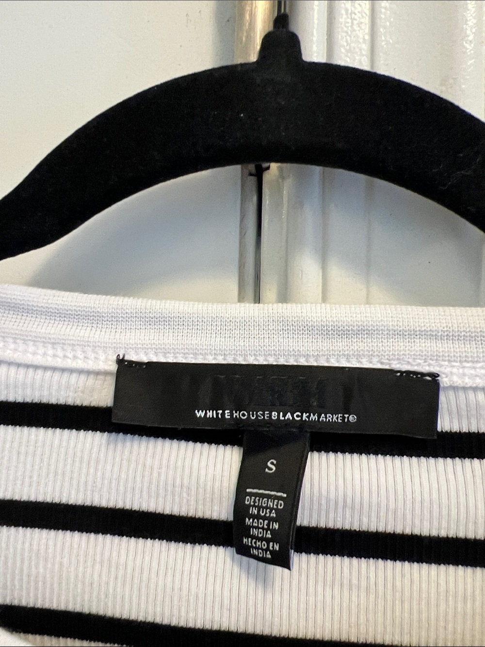 White House Black Market size small tee - Picture 4 of 5
